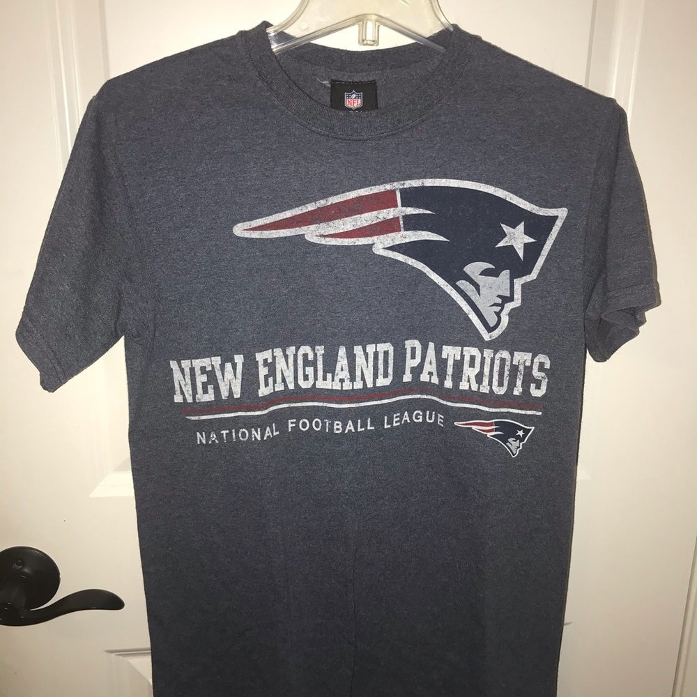 New England Patriots t-shirt size Small